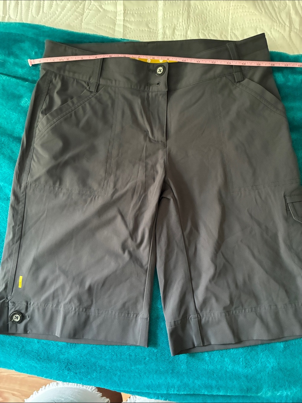Women's Gray Performance Cargo Shorts